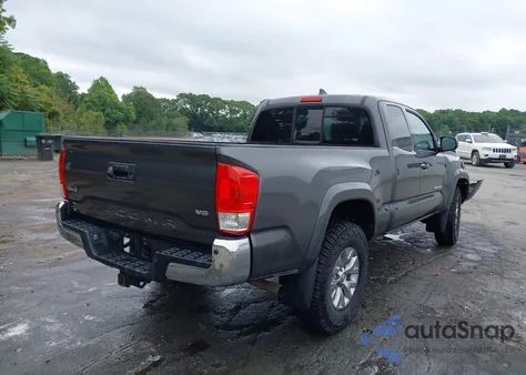 2017 Toyota Tacoma Sr5 V6/Trd Off Road/Trd Sport из США, поврежденный, VIN 5TFSZ5AN4HX082842